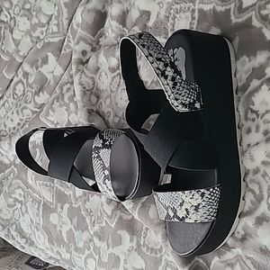 Sorel Cameron snakeskin sandals